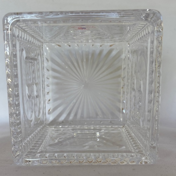 VERY CUTE LEAD CRYSTAL SQUARE VASE BABY SHOWER OR YOUR “BABY”s GIFT - Picture 8 of 12